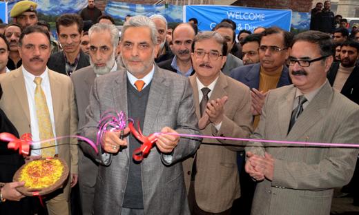 J&K Bank Chairman inaugurates renovated Lal Mandi business unit J&K Bank Chairman inaugurates renovated Lal Mandi business unit