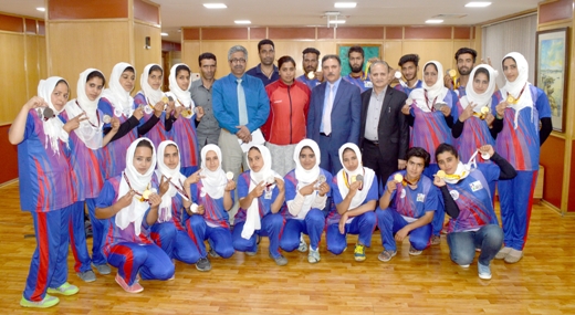 JKB Chairman awards cash prize to  winning kayaking and canoeing playe…