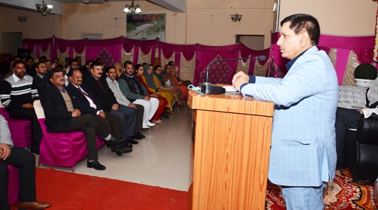 J&K Bank CMD visits Poonch, reviews BUs