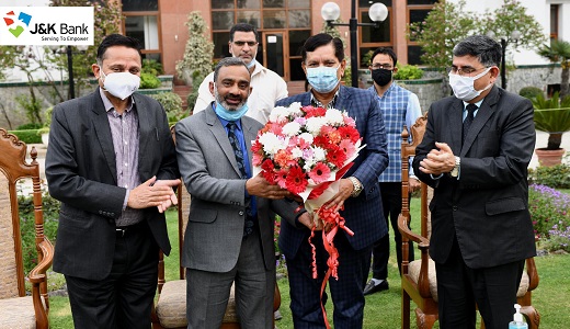 J&K  Bank warmly farewells its Executive President