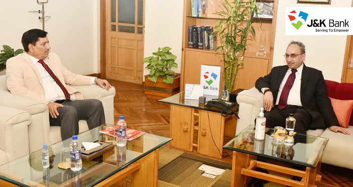 SBI Chairman visits J&K Bank, interacts with the CMD