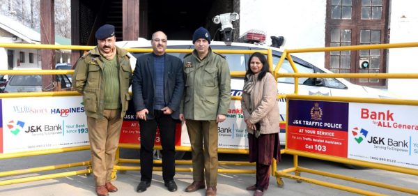 J&K Bank hands over barricades to Traffic Police for smooth vehicu…