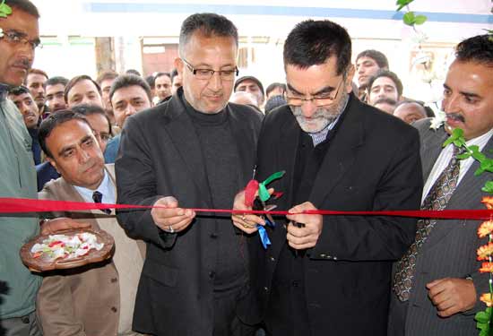 J&K Bank commissions ATM at Noorbagh J&K Bank commissions ATM at Noorbagh