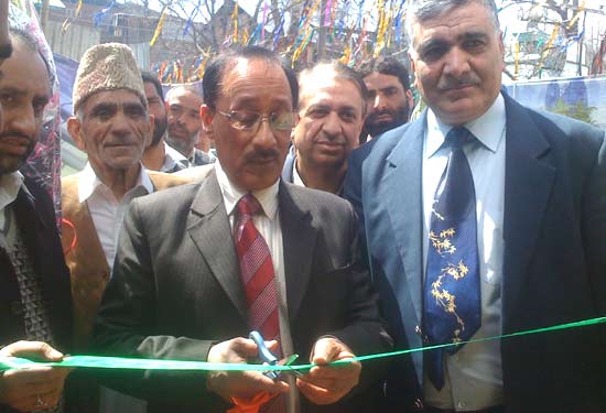 Reaching to unreached :J&K Bank opens branch in Turkwangam, Shopia… Reaching to unreached :J&K Bank opens branch in Turkwangam, Shopia…