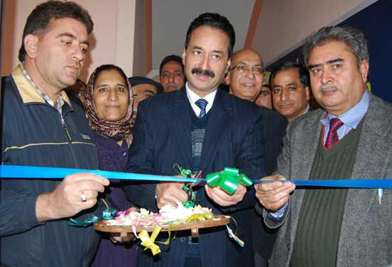 J&K Bank inaugurates RSETI Srinagar, kick-starts 7-day entrepreneu… J&K Bank inaugurates RSETI Srinagar, kick-starts 7-day entrepreneu…