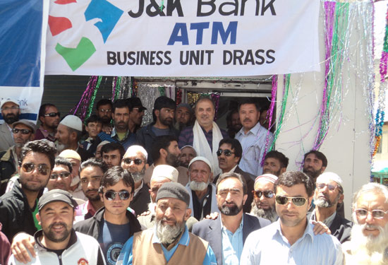 World's 2nd coldest place Drass gets 1stBank ATM J&K Bank com… World's 2nd coldest place Drass gets 1stBank ATM J&K Bank com…
