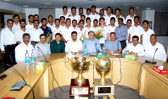 J&K Bank admires, awards football players J&K Bank admires, awards football players