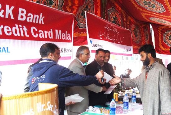 J&K Bank sanctions Rs.20 Cr through 10000 KCCs in Ganderbal