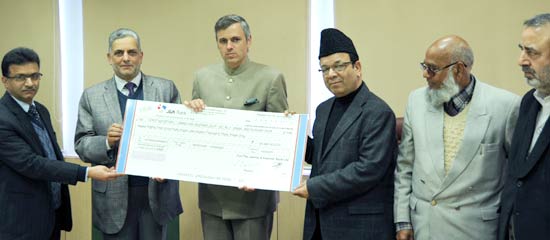 J&K Bank pays Rs 86.35 Crore as 74th dividend to State Government… J&K Bank pays Rs 86.35 Crore as 74th dividend to State Government…